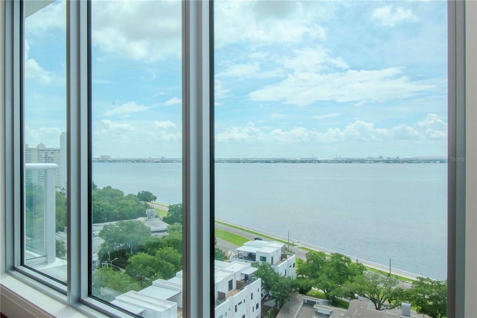 ALTURA BAYSHORE - Residential