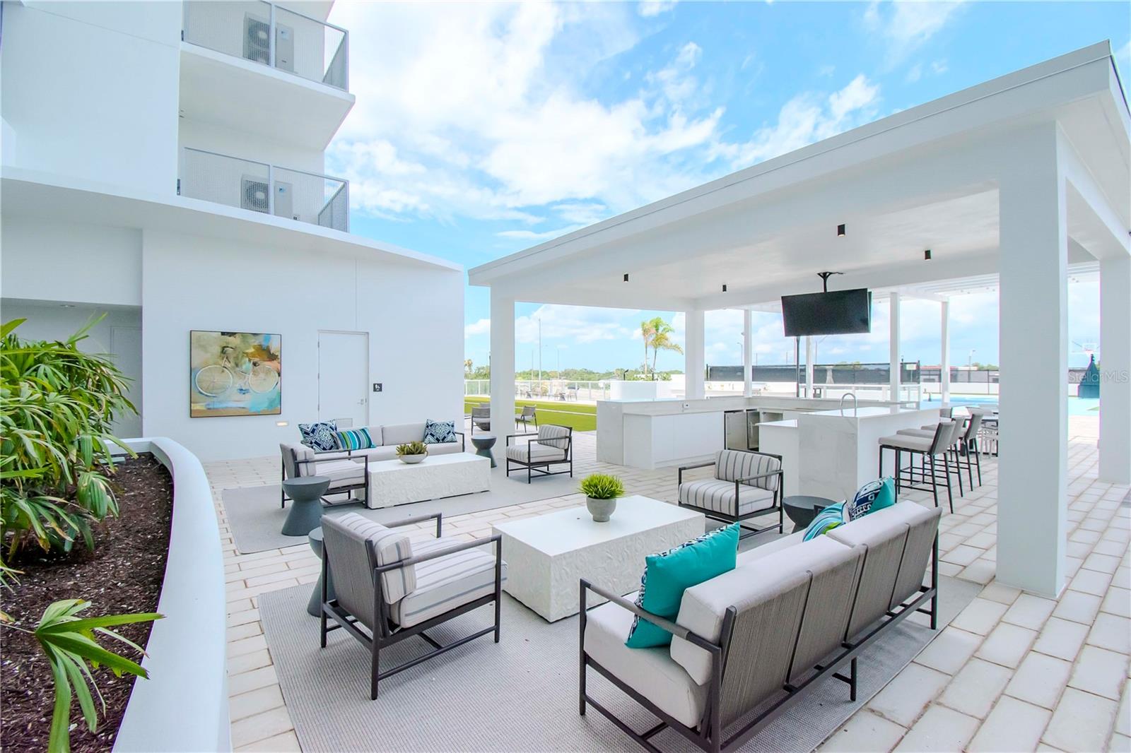 ALTURA BAYSHORE - Residential