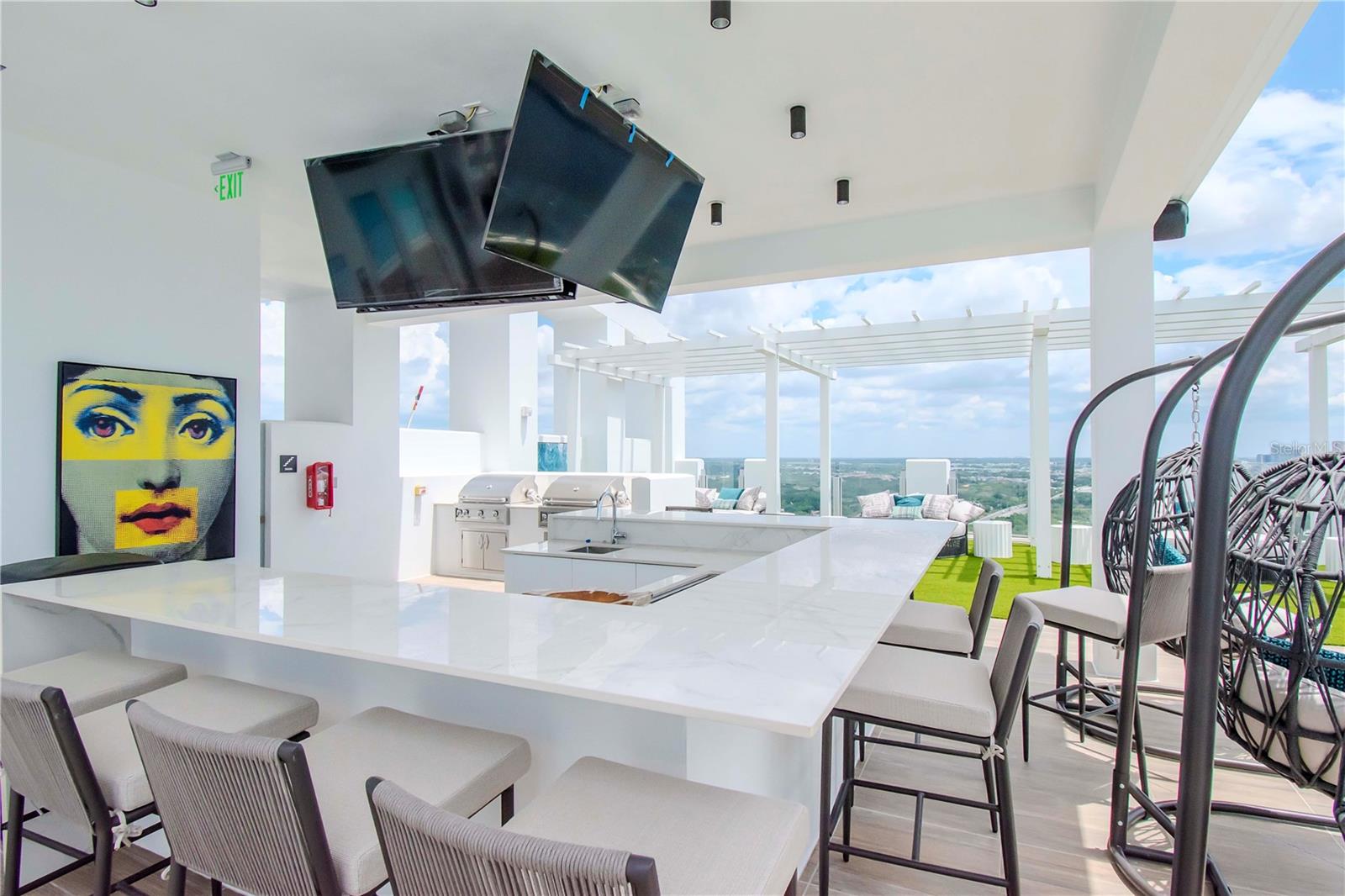 ALTURA BAYSHORE - Residential