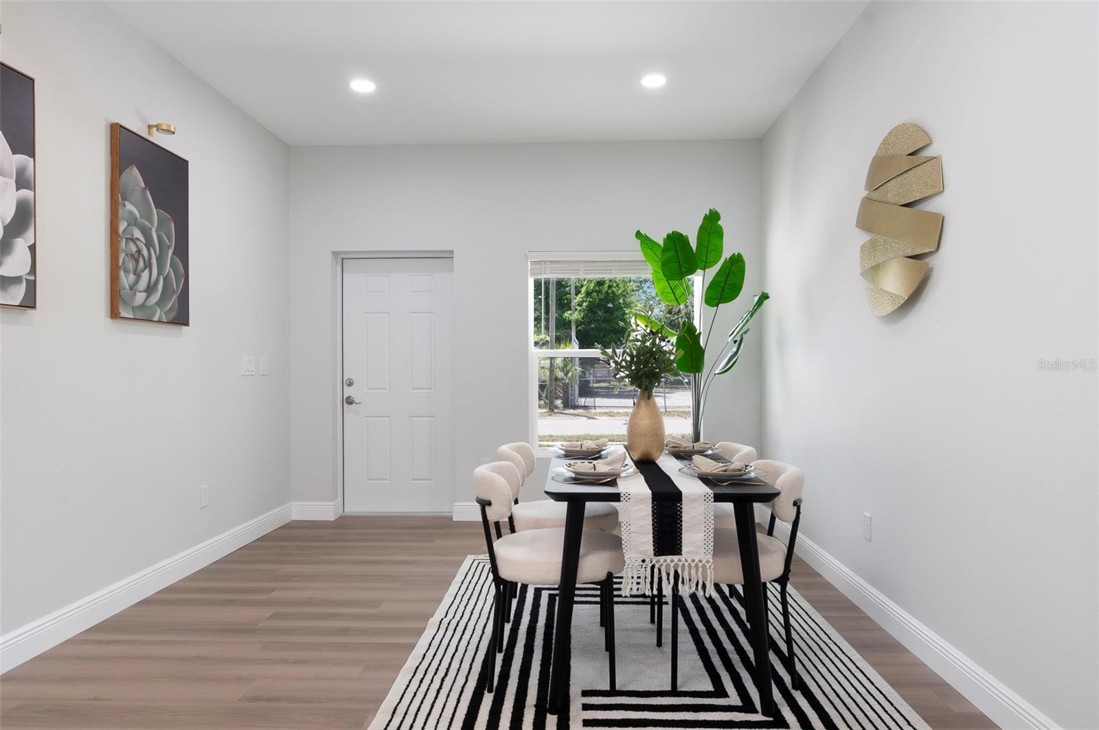 1934 AUBURN STREET S