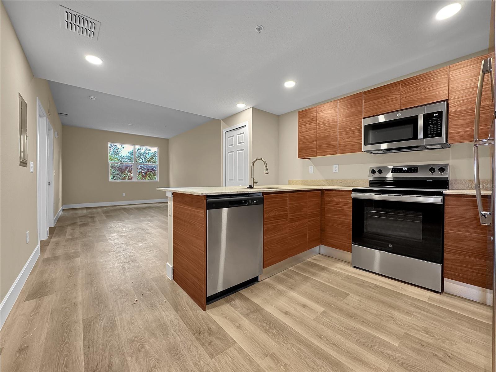 4424 S TEXAS AVENUE 1-213