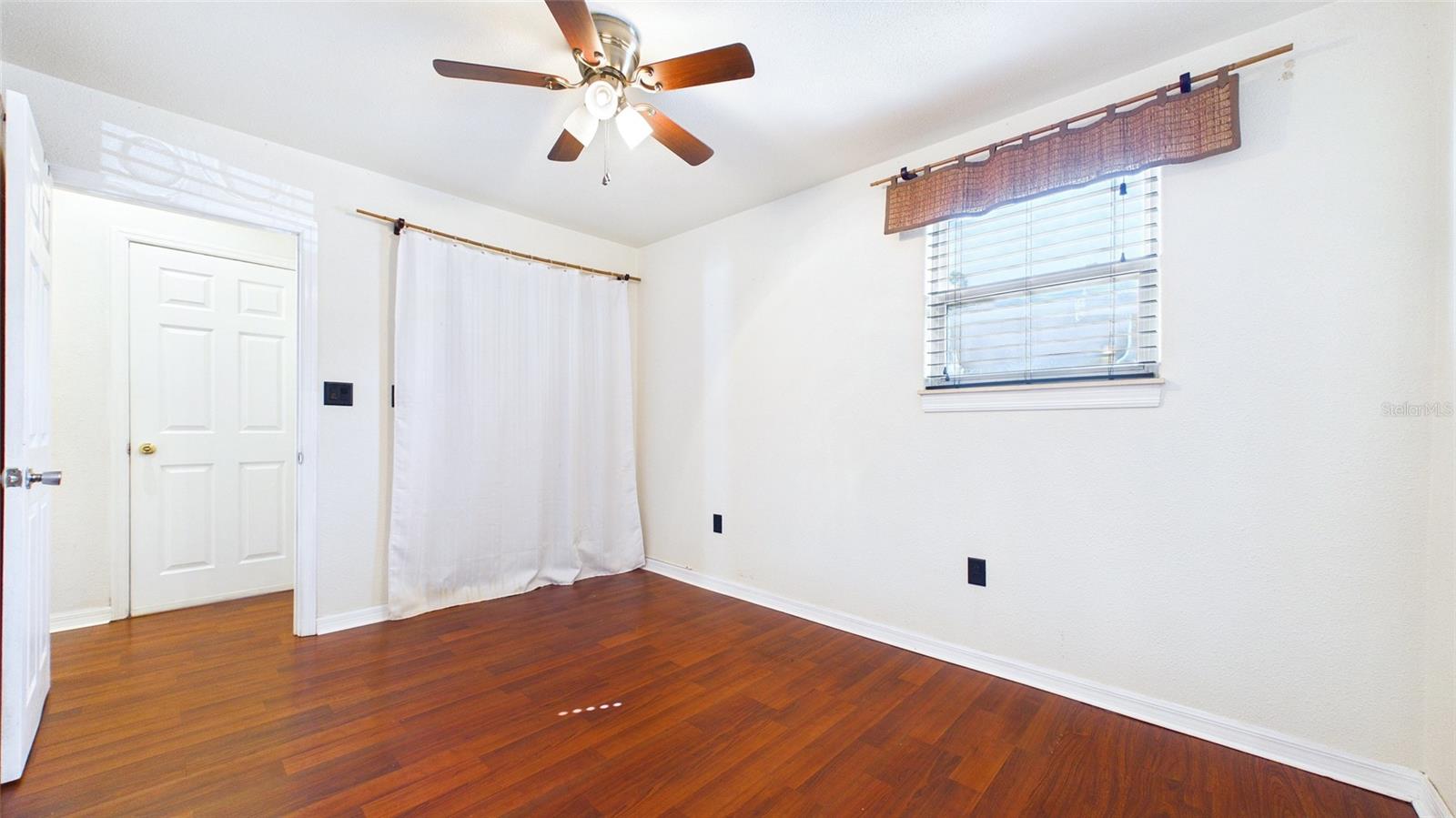 GARDEN MANOR SEC 2 - Residential