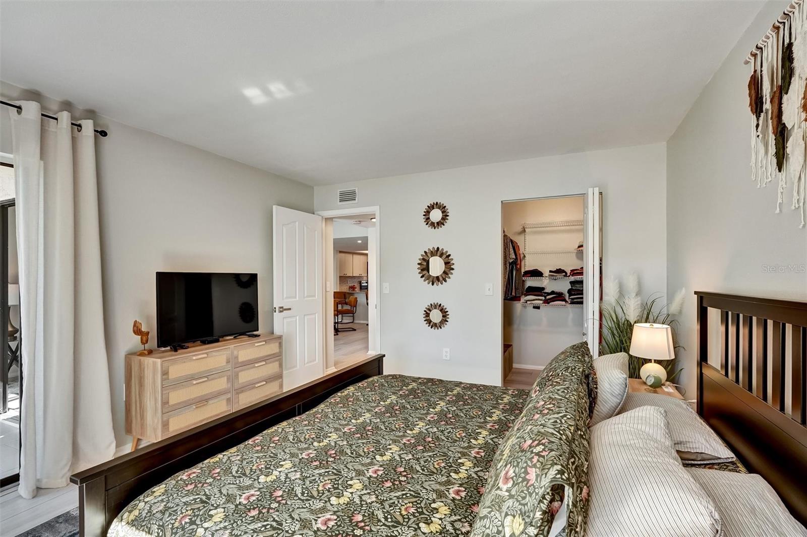 CHARTWELL GREEN - Residential