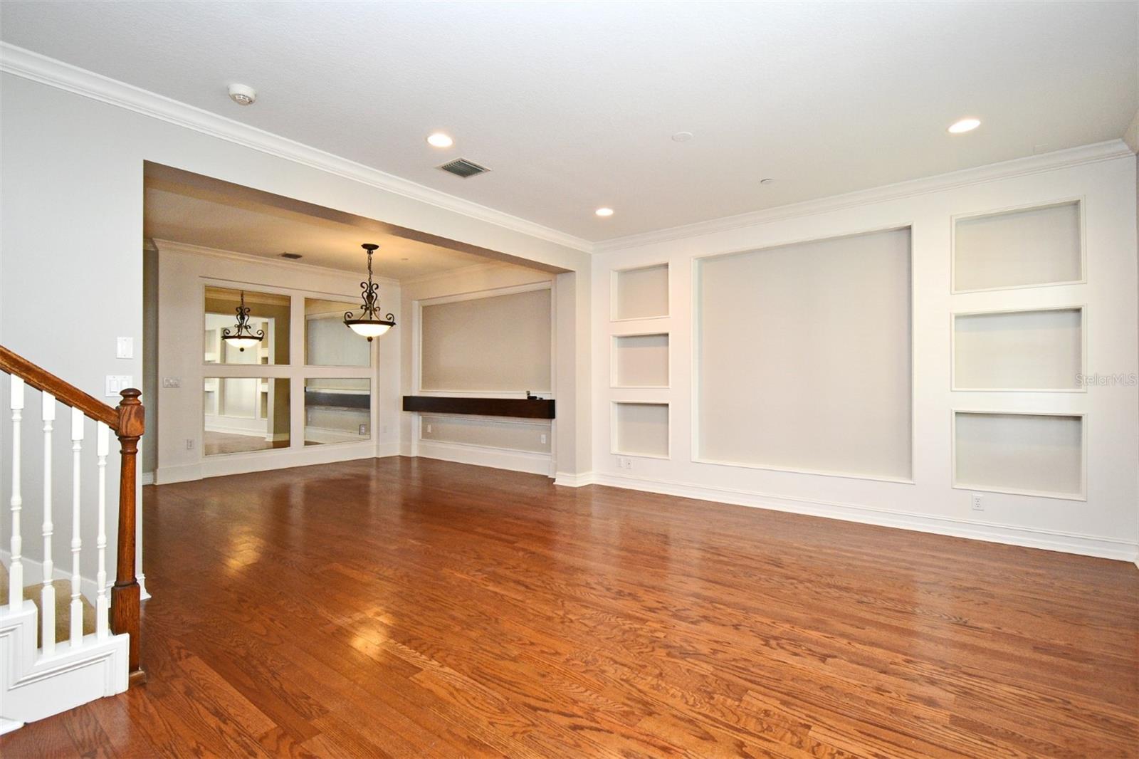 1649 LAKE BALDWIN LANE