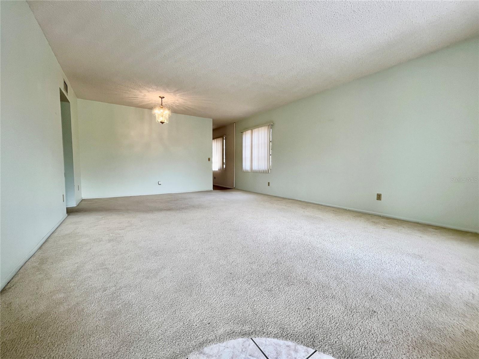 ON TOP OF THE WORLD - Residential