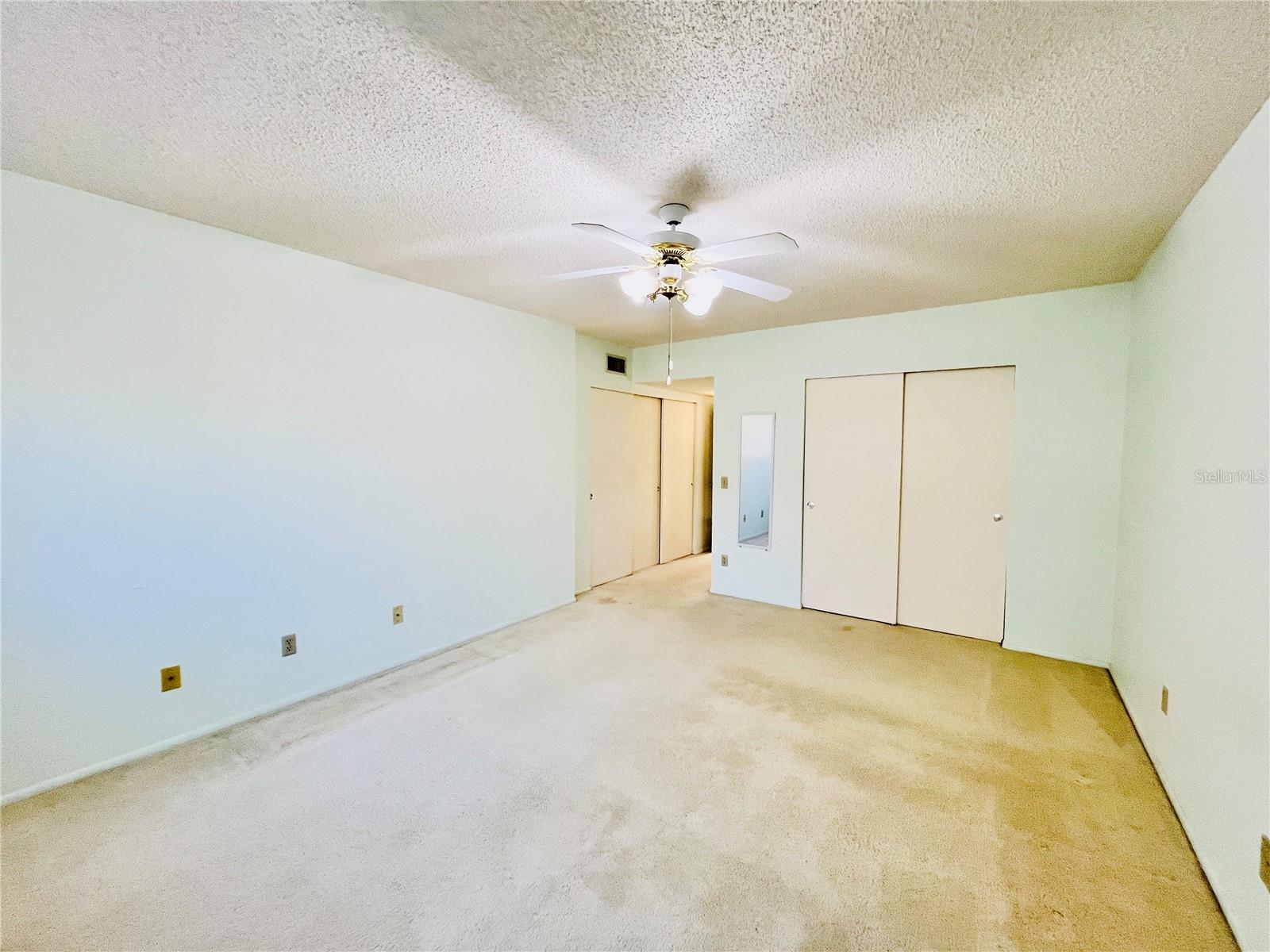 ON TOP OF THE WORLD - Residential