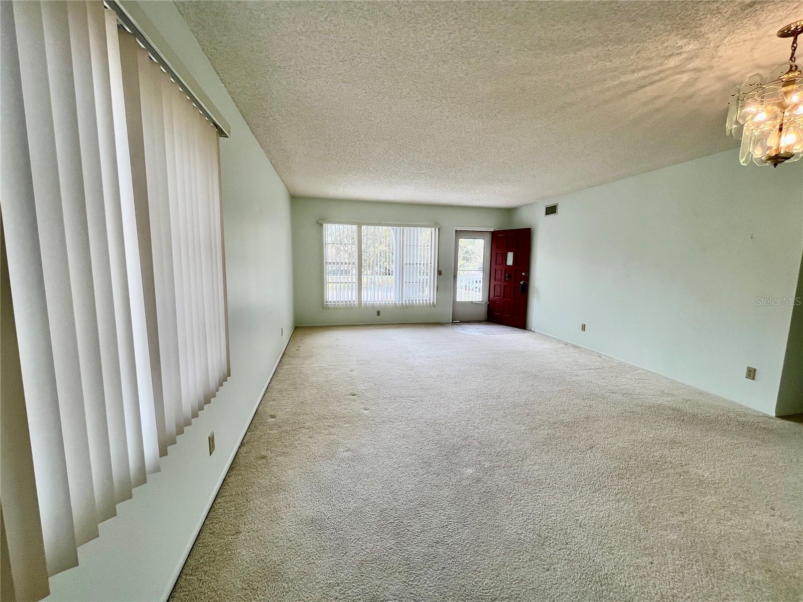 ON TOP OF THE WORLD - Residential