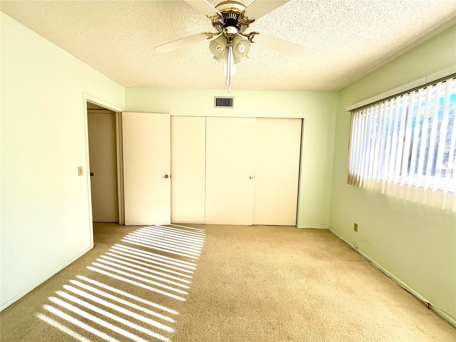 ON TOP OF THE WORLD - Residential