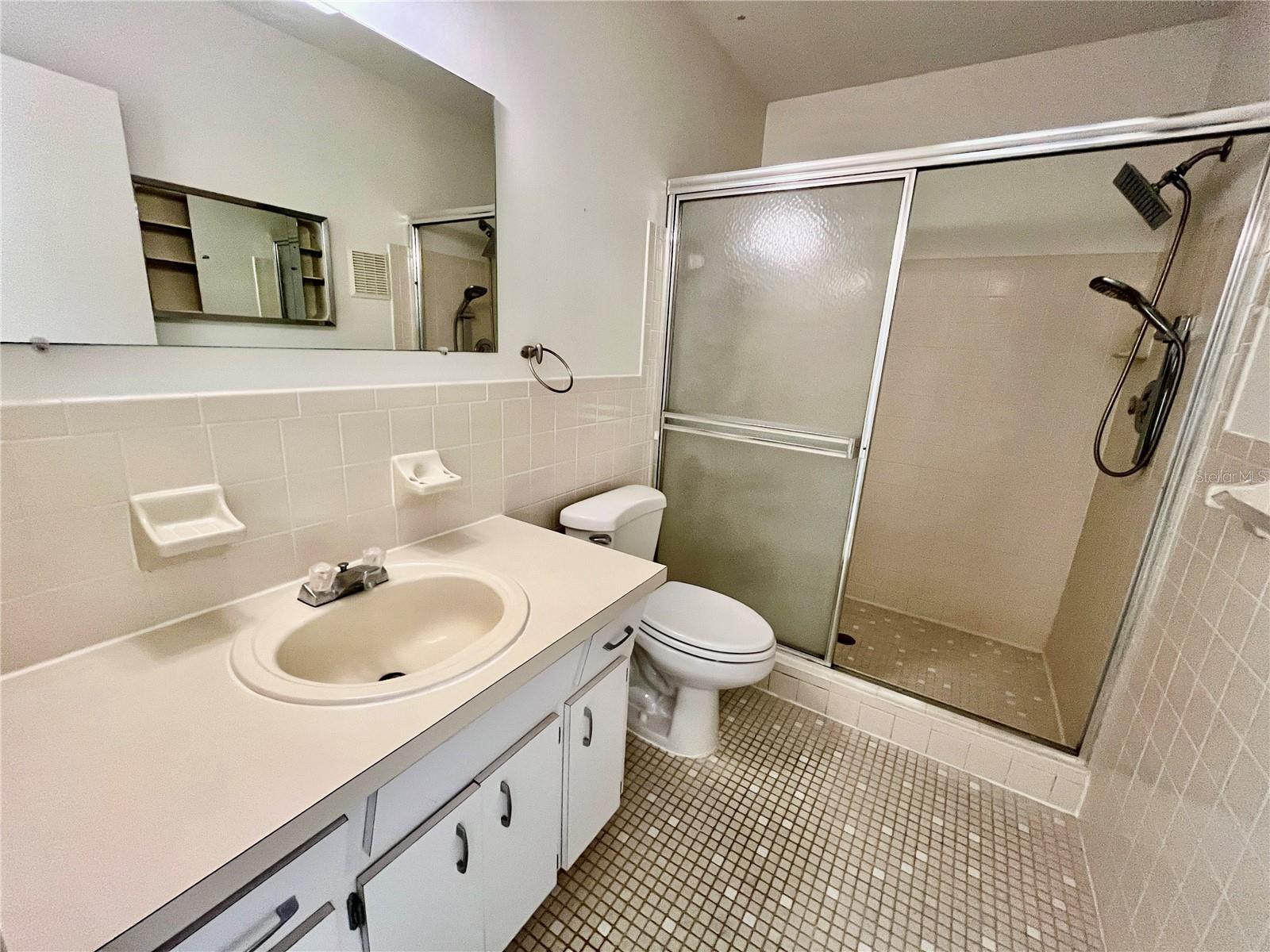 ON TOP OF THE WORLD - Residential