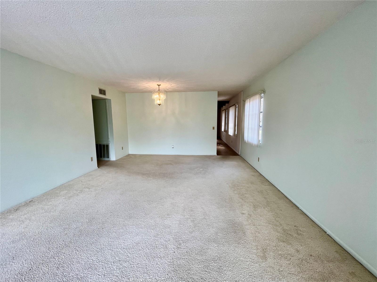 ON TOP OF THE WORLD - Residential