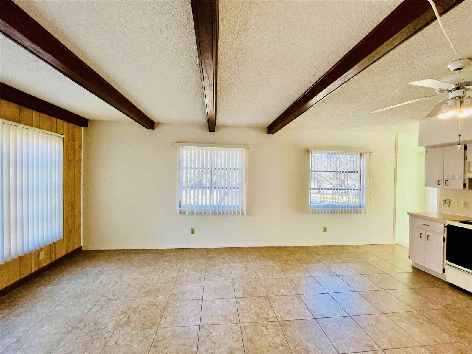 ON TOP OF THE WORLD - Residential