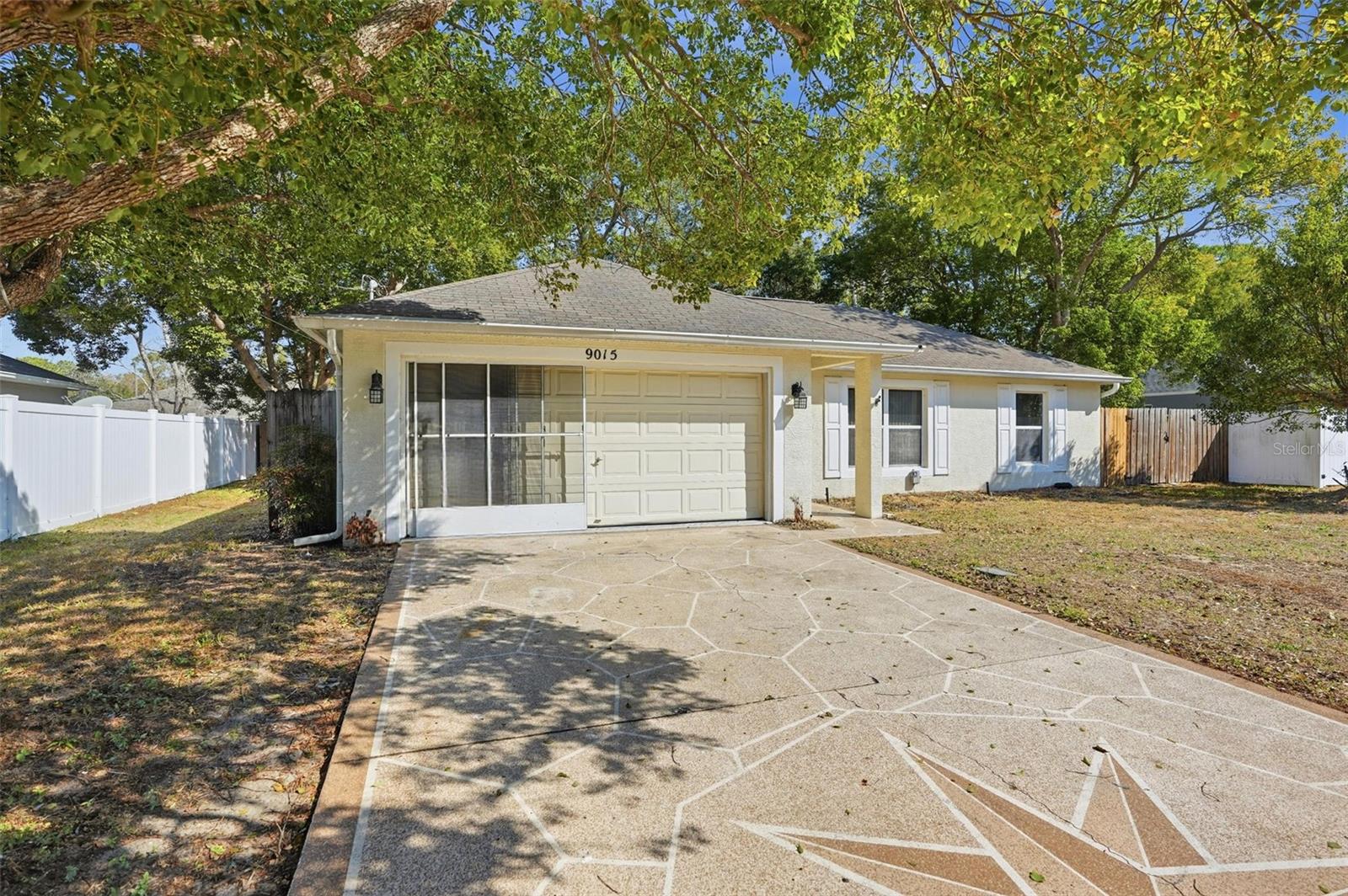 SPRING HILL - Residential