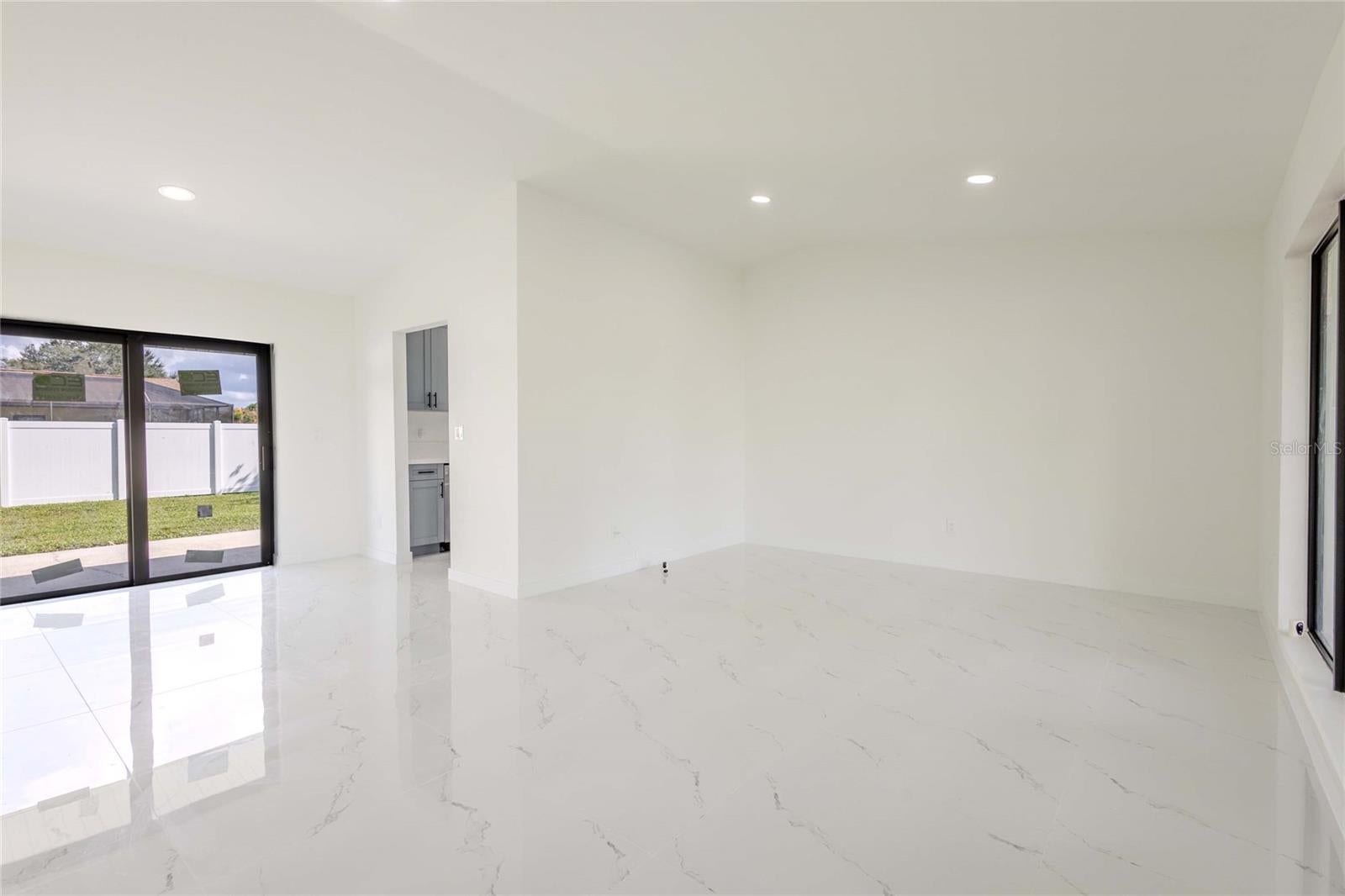 1038 RIDGEWAY DRIVE
