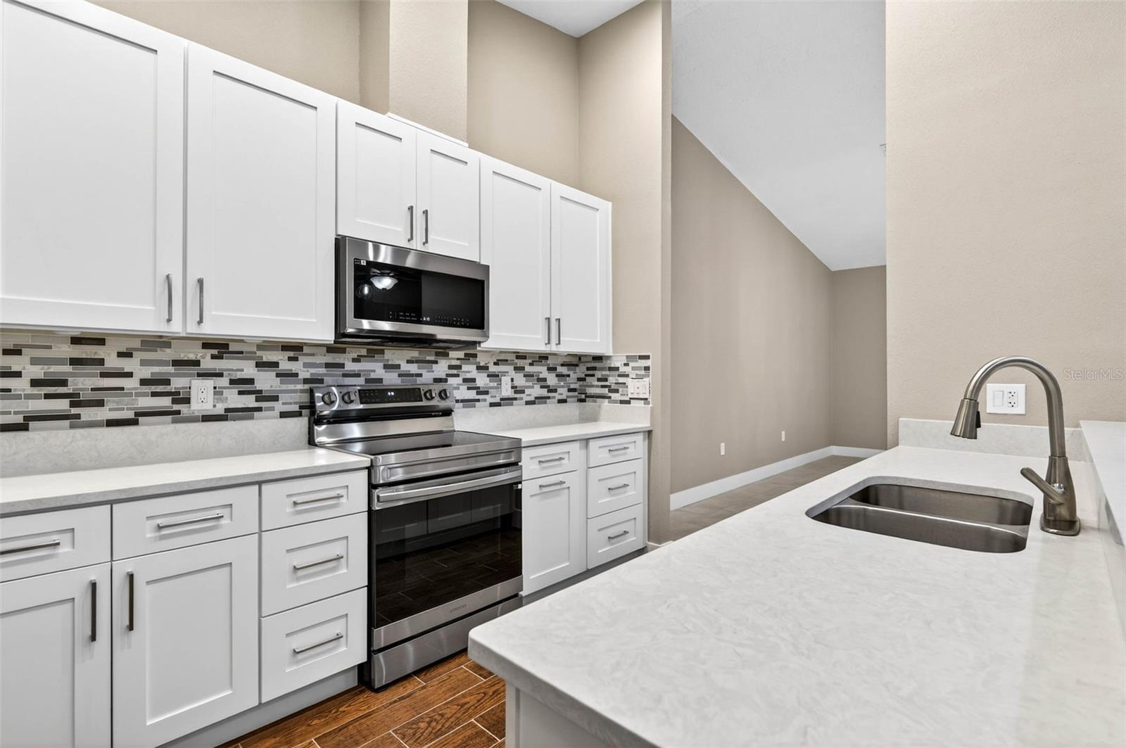 SILVER OAKS - Residential