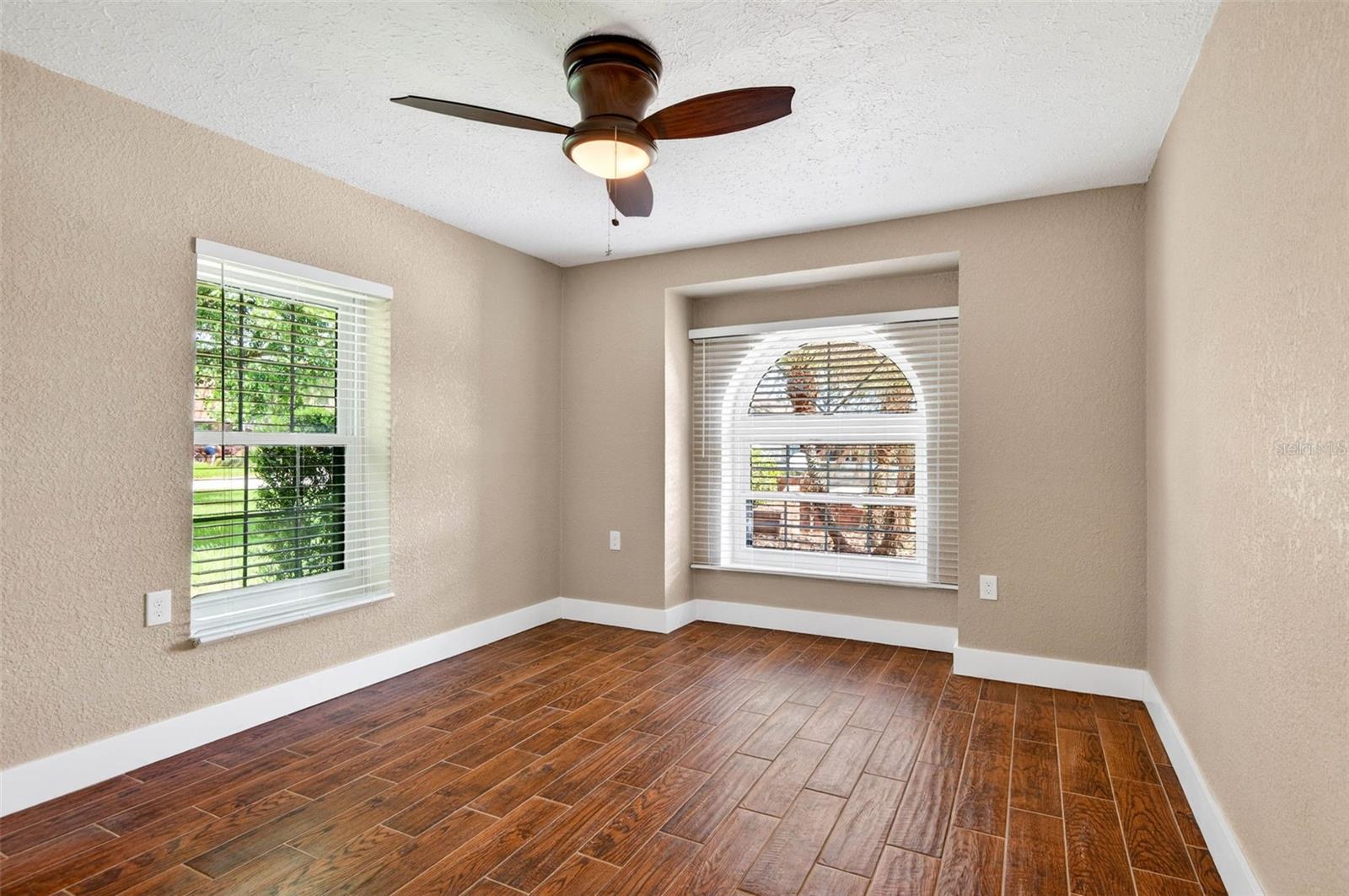 SILVER OAKS - Residential