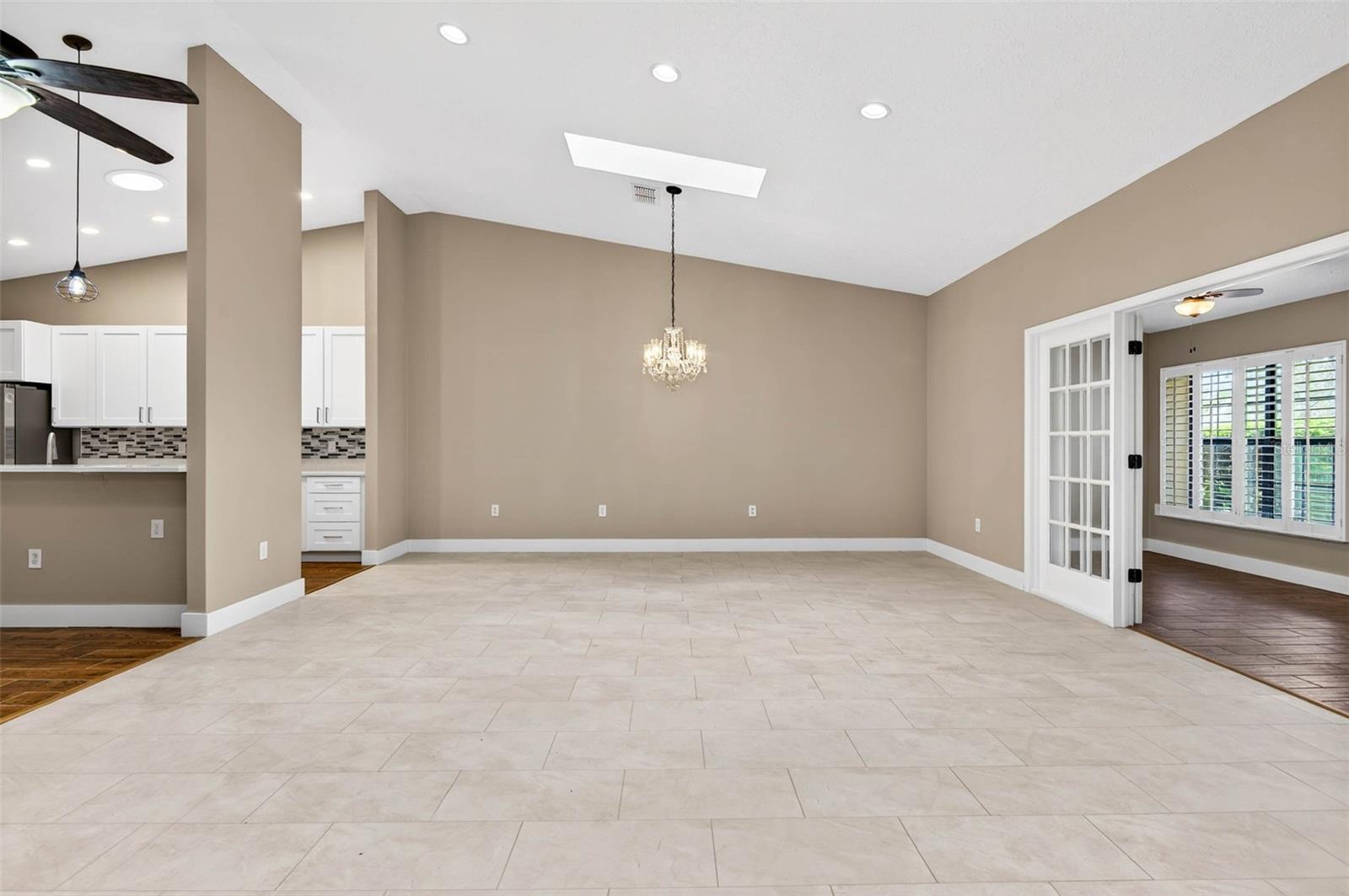 SILVER OAKS - Residential