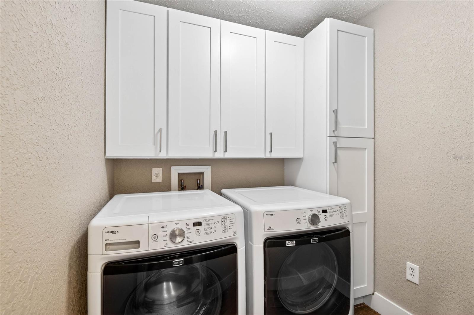 SILVER OAKS - Residential