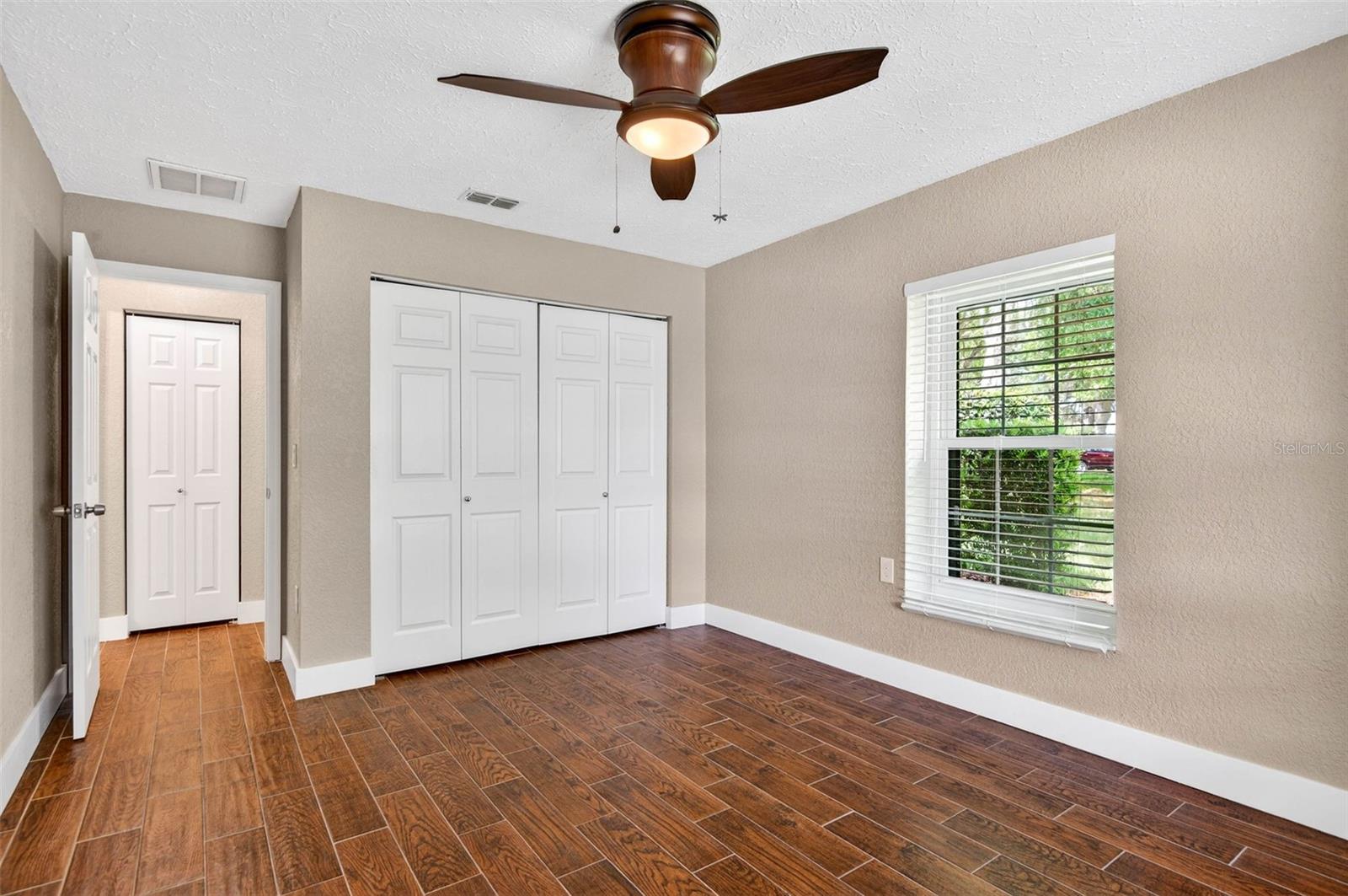 SILVER OAKS - Residential