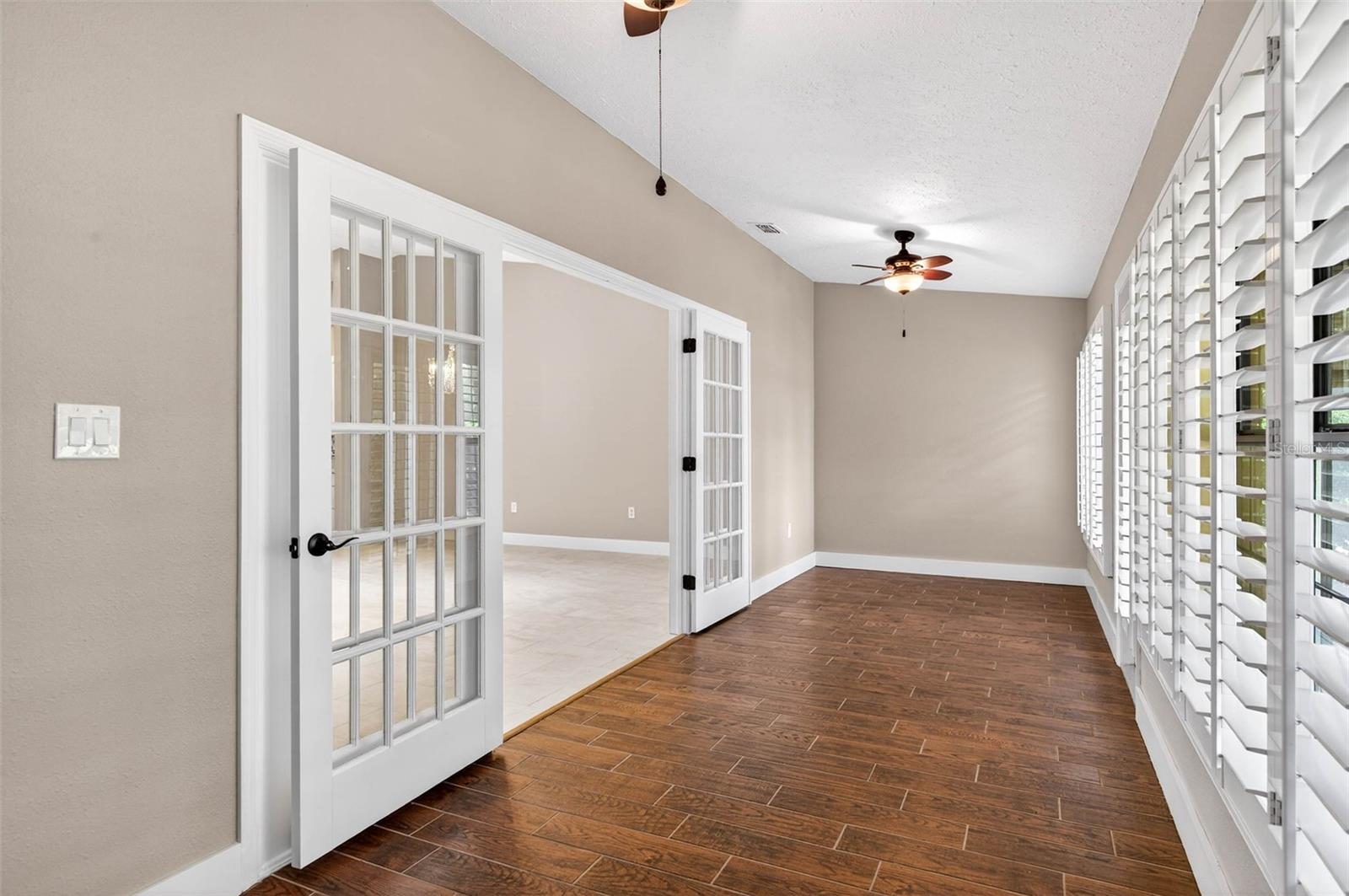 SILVER OAKS - Residential