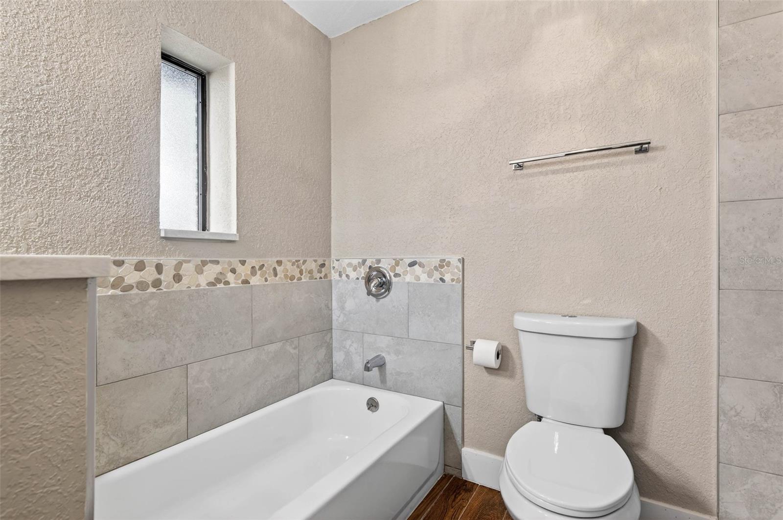 SILVER OAKS - Residential