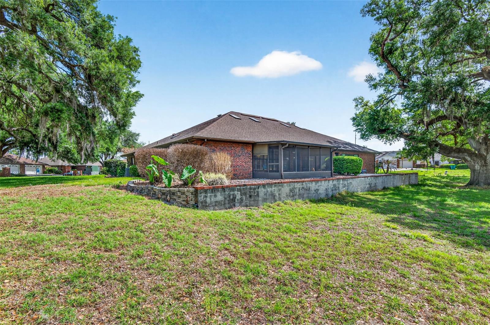 SILVER OAKS - Residential