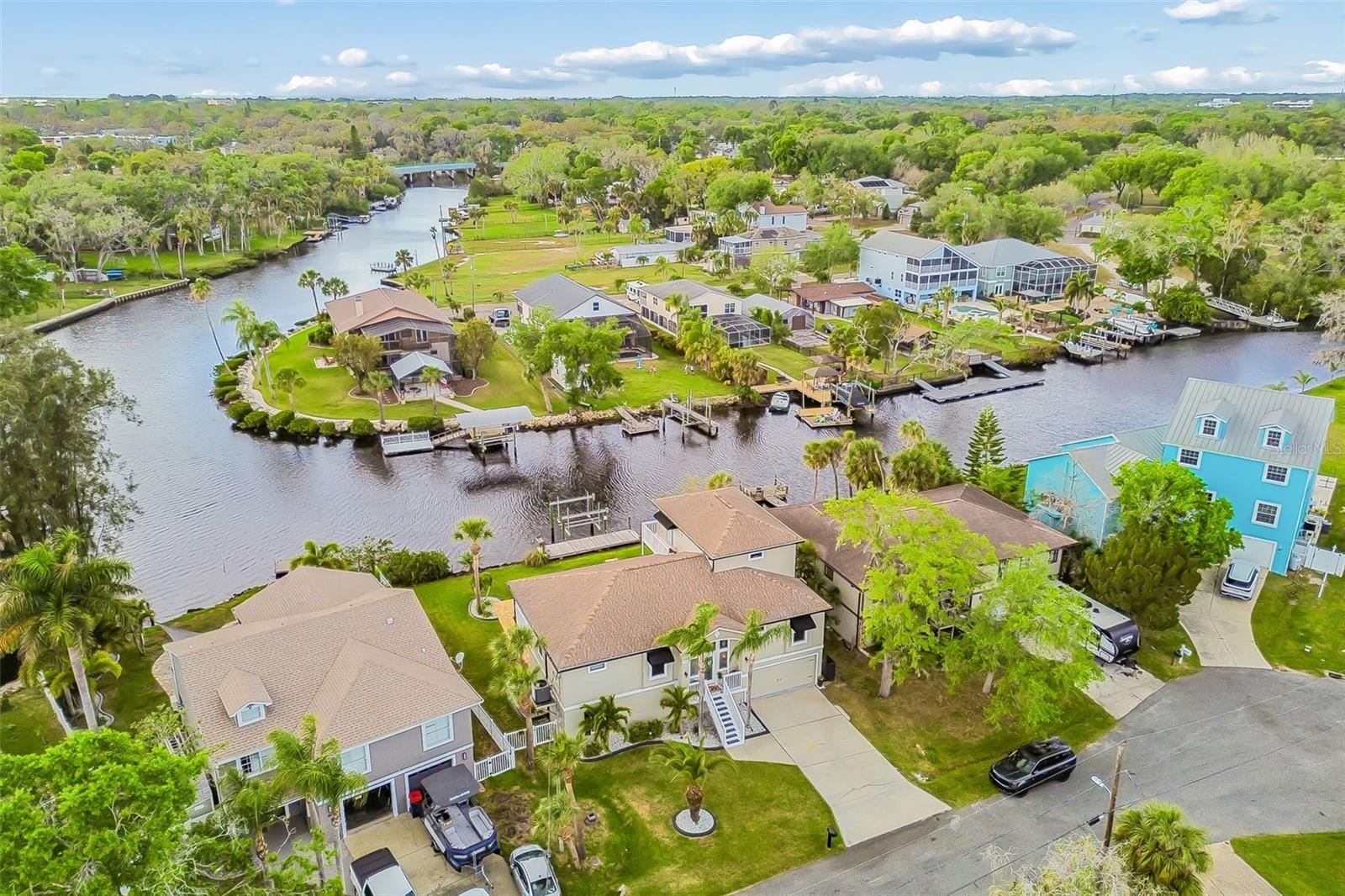 TROPIC SHORES - Residential