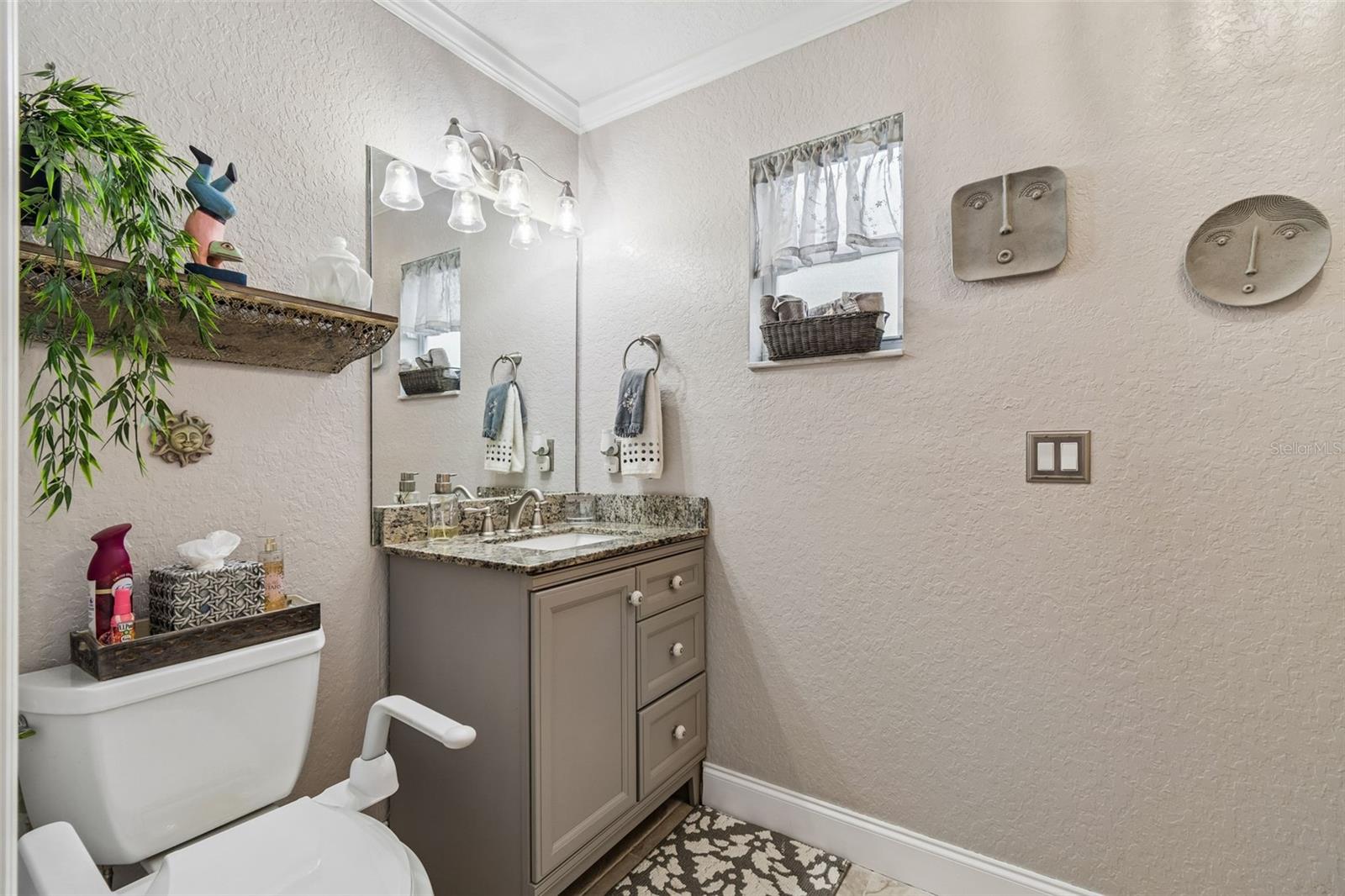 TROPIC SHORES - Residential