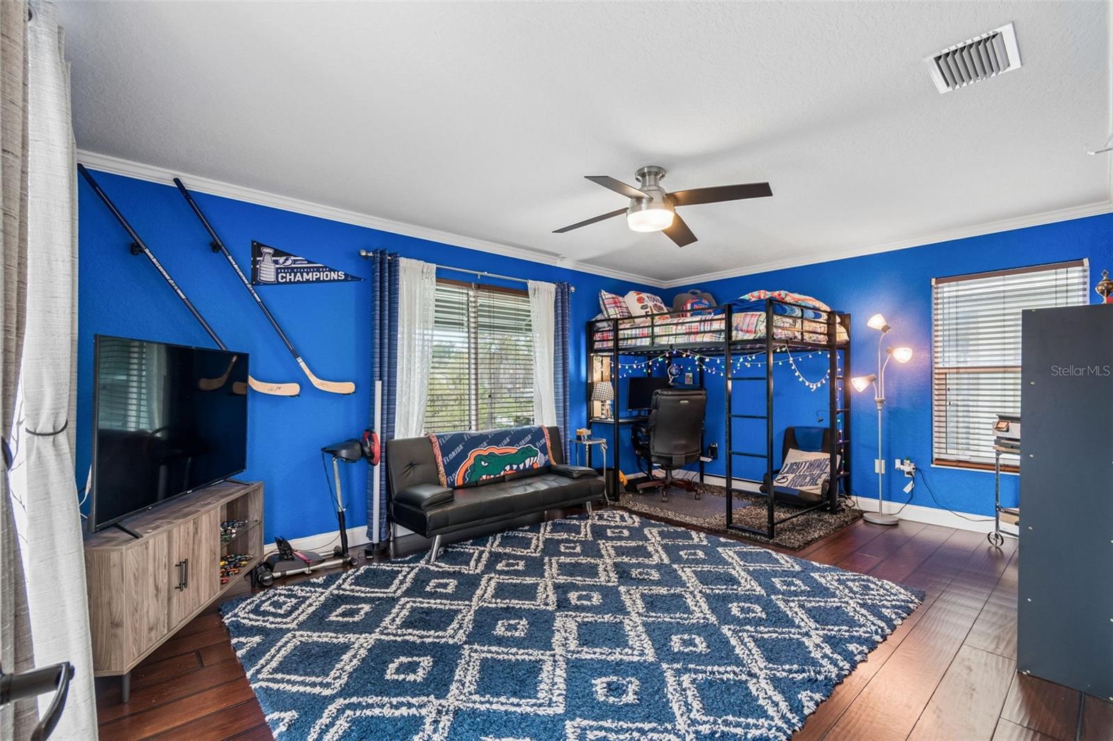 TROPIC SHORES - Residential