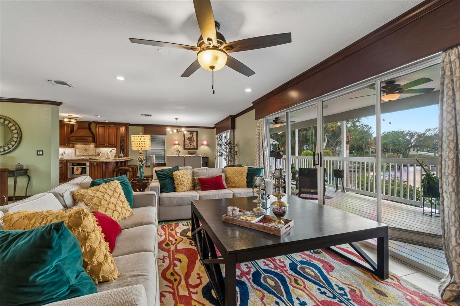 TROPIC SHORES - Residential