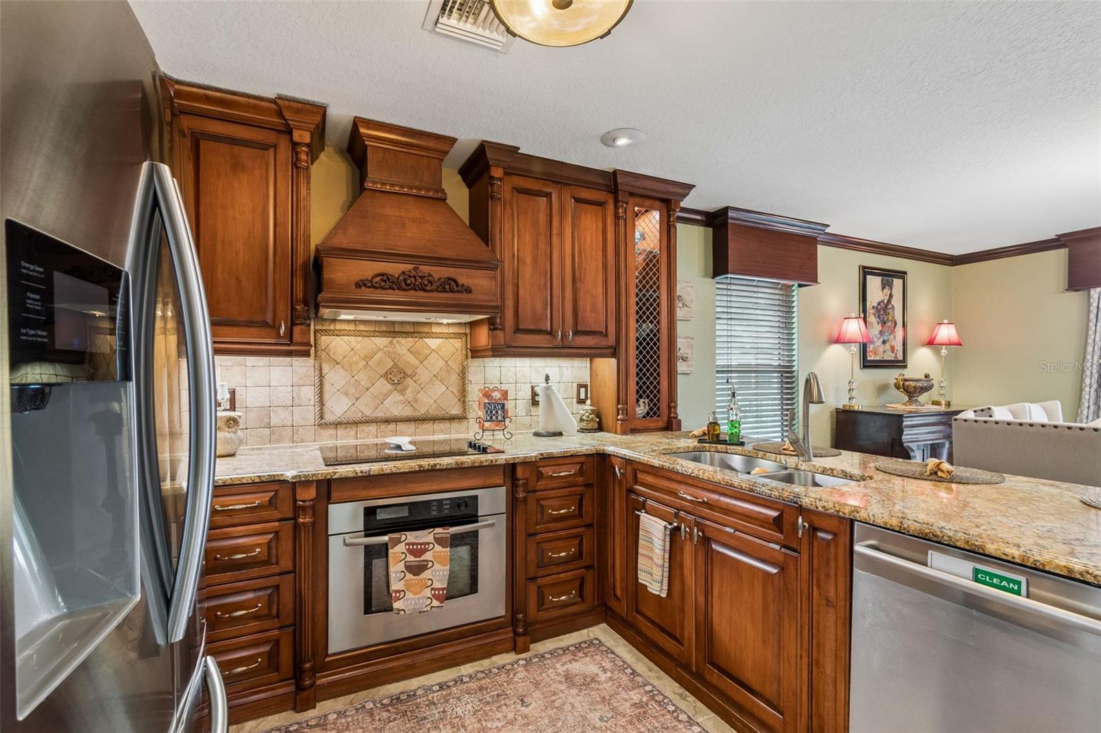 TROPIC SHORES - Residential