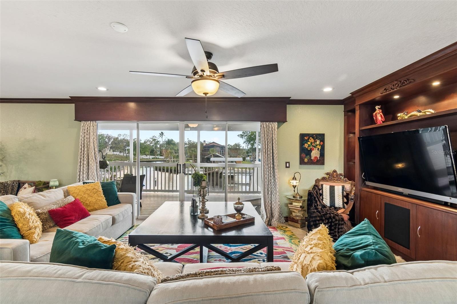 TROPIC SHORES - Residential