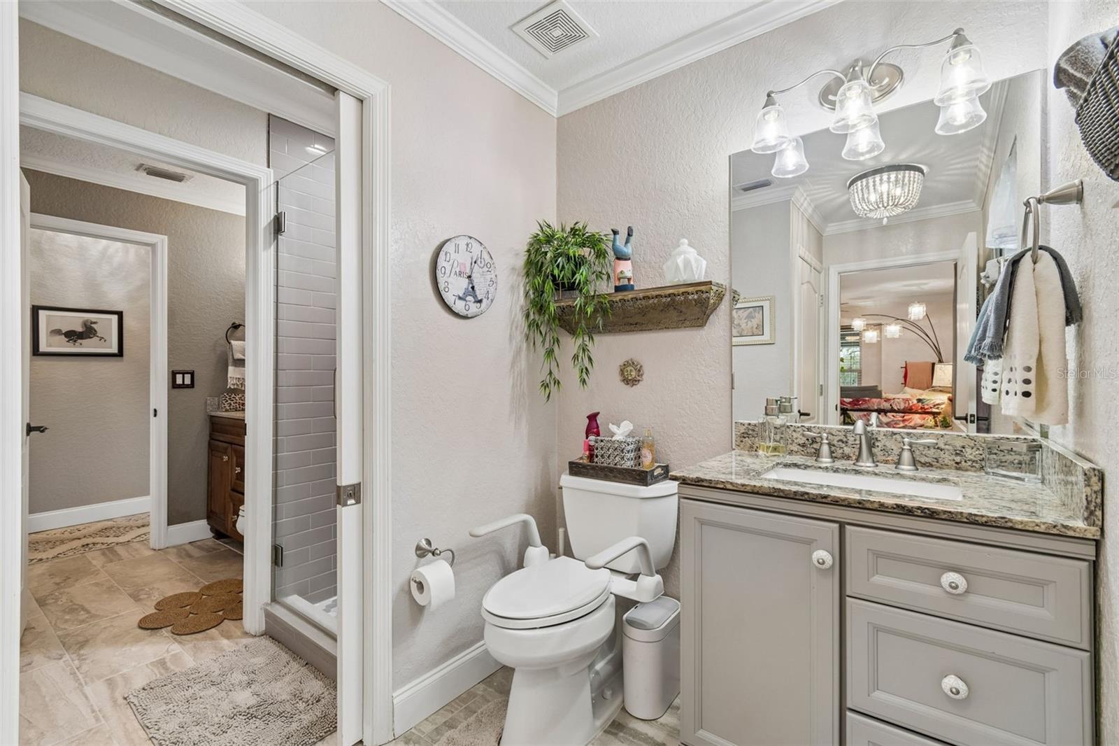 TROPIC SHORES - Residential