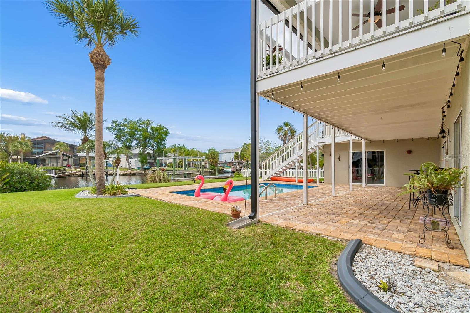 TROPIC SHORES - Residential