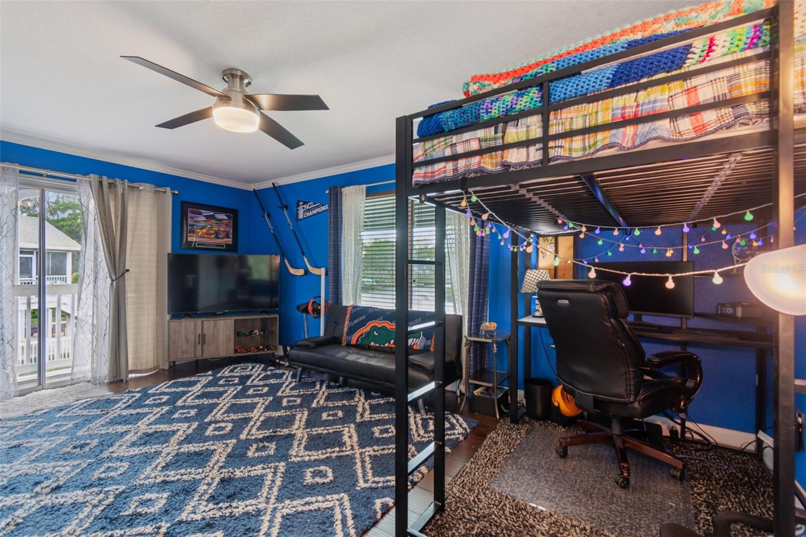 TROPIC SHORES - Residential