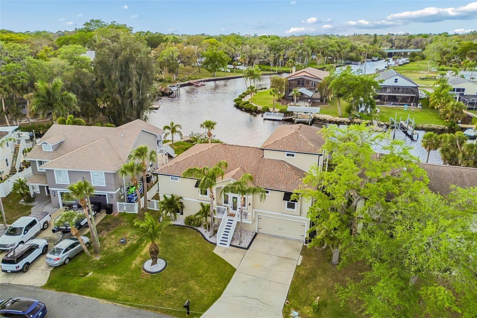 TROPIC SHORES - Residential