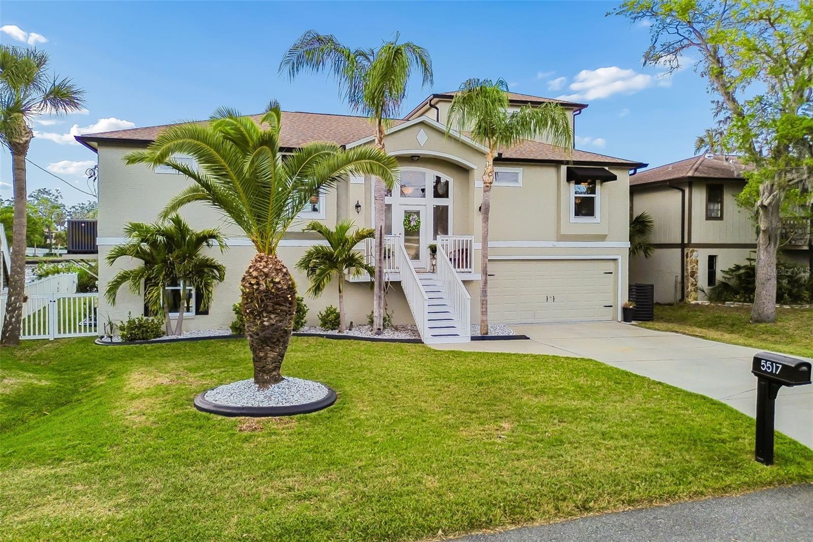 TROPIC SHORES - Residential