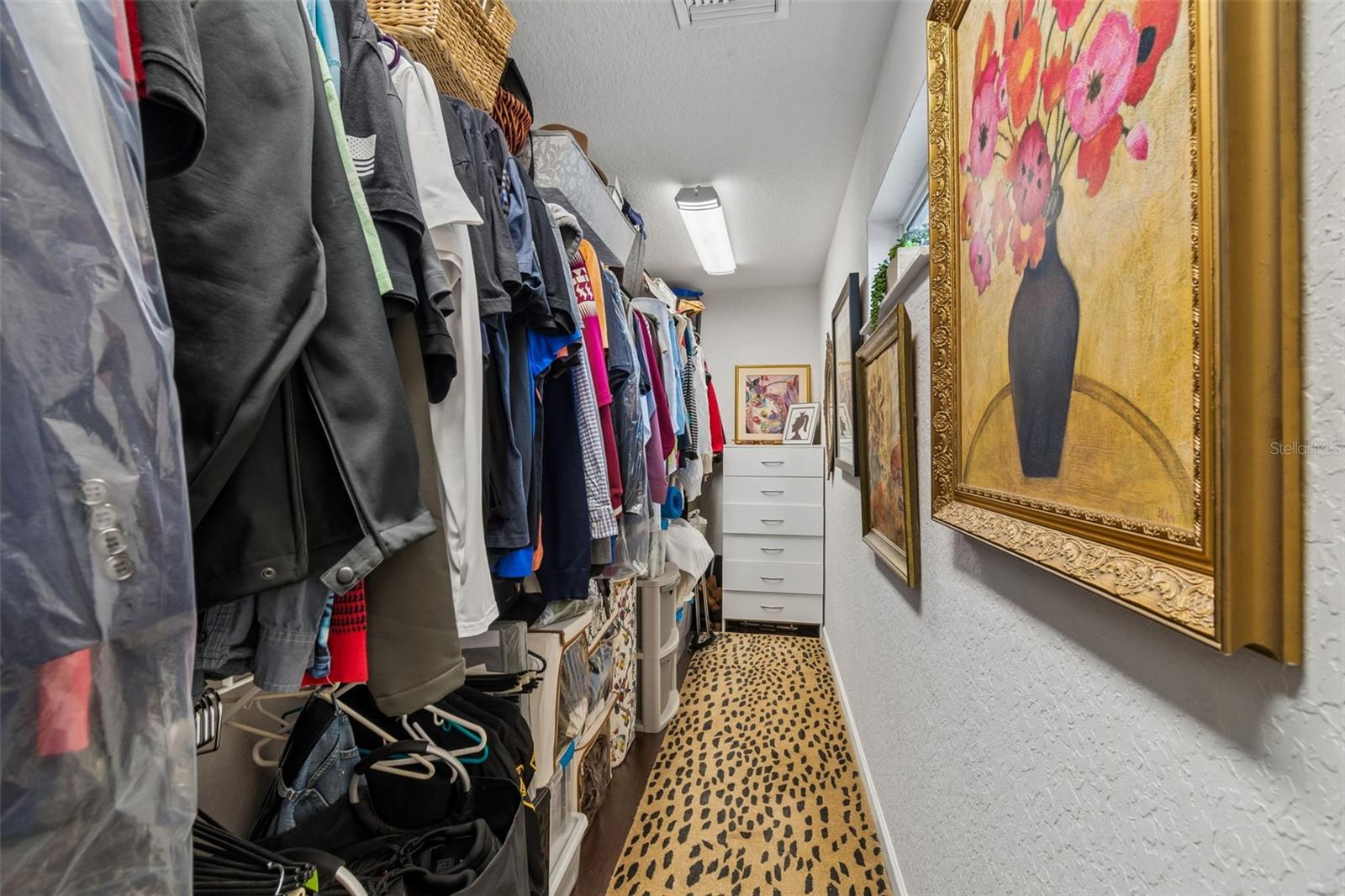 TROPIC SHORES - Residential