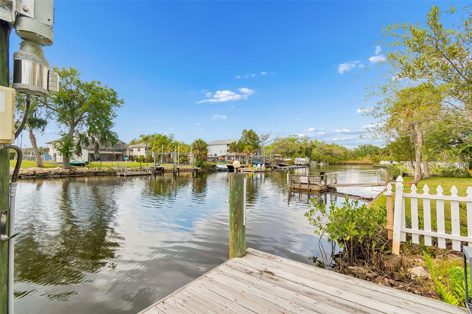 TROPIC SHORES - Residential