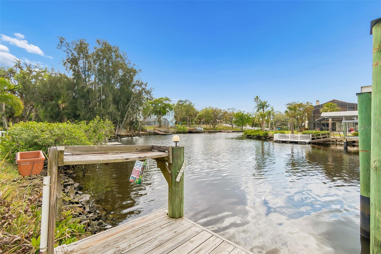 TROPIC SHORES - Residential