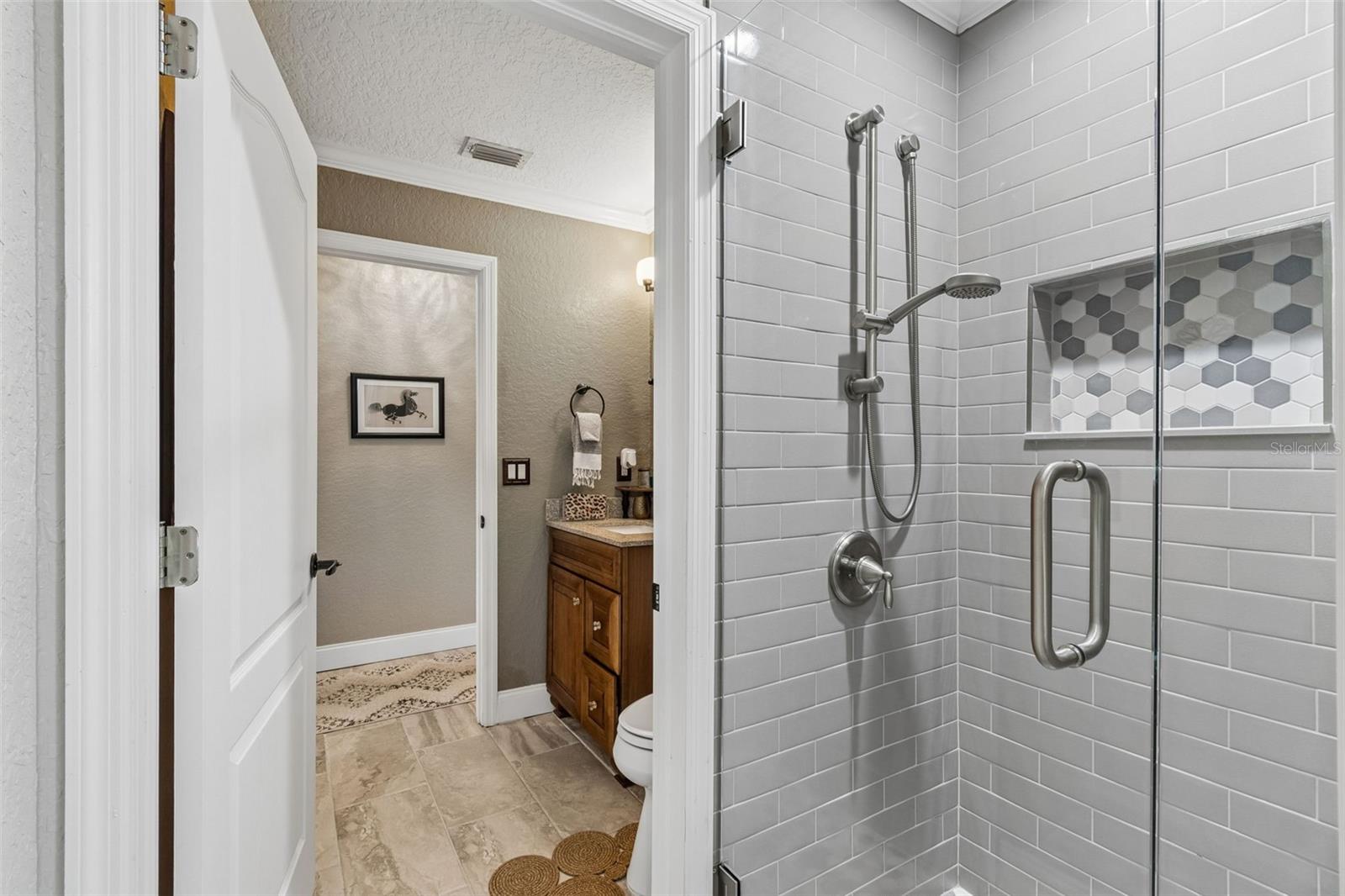 TROPIC SHORES - Residential