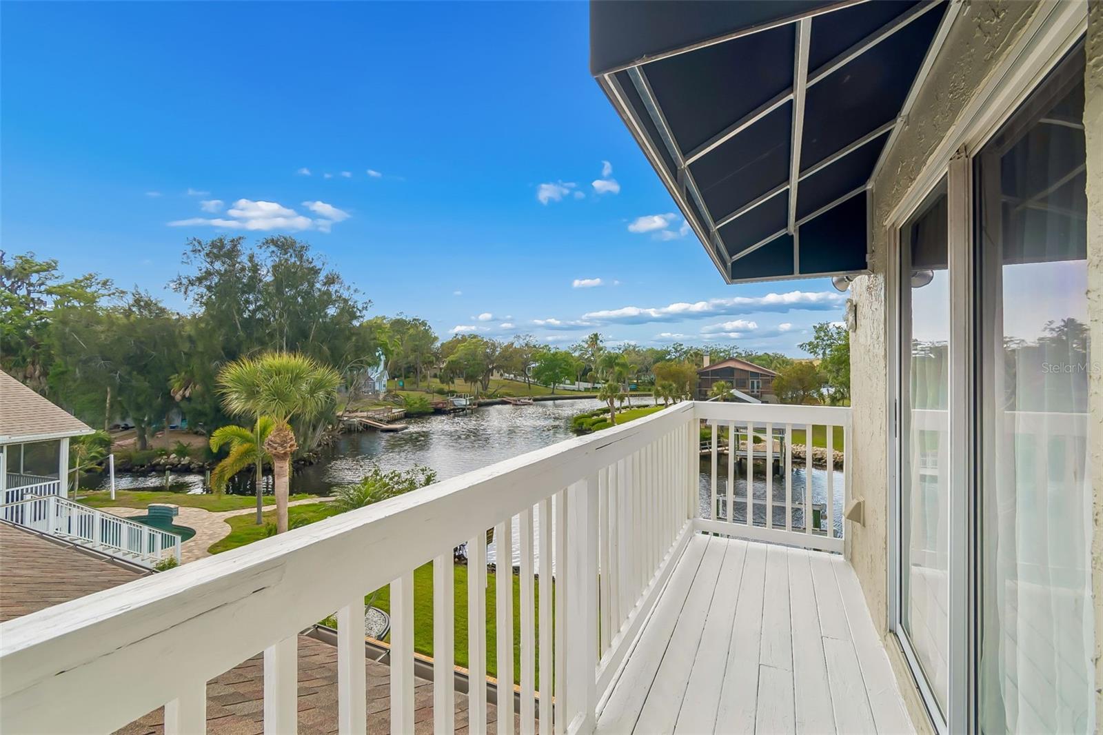 TROPIC SHORES - Residential