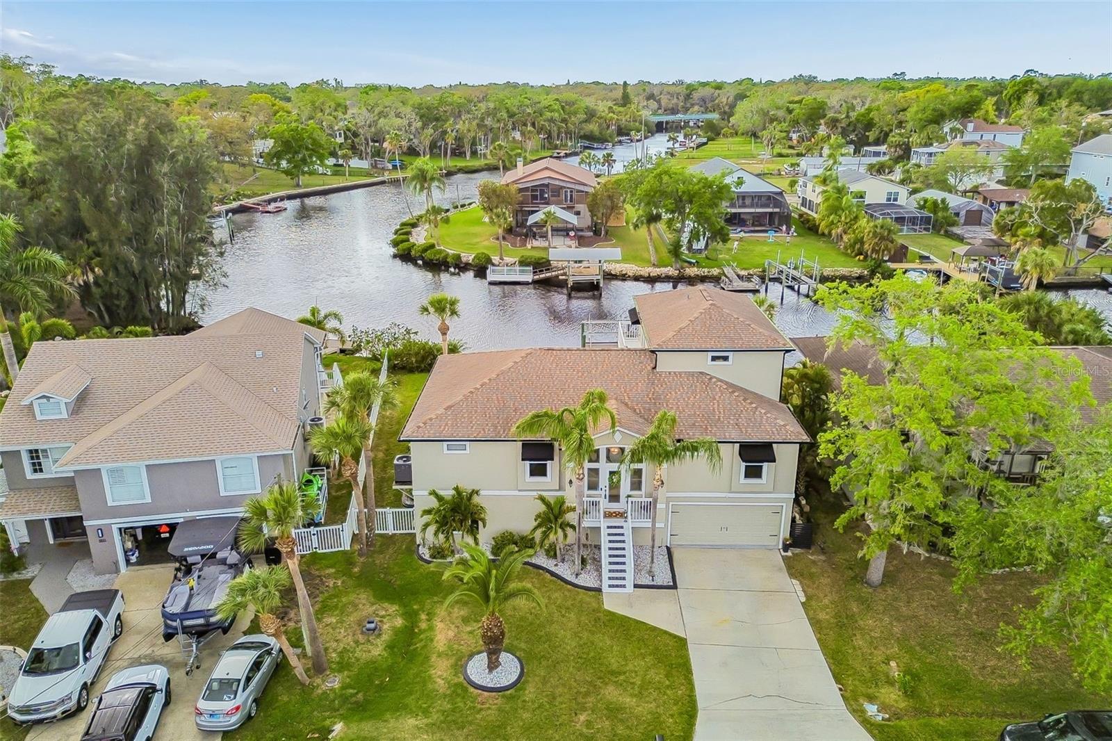 TROPIC SHORES - Residential