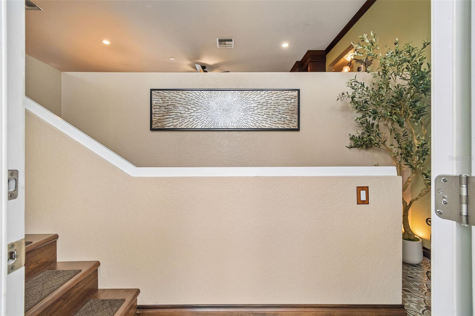 TROPIC SHORES - Residential