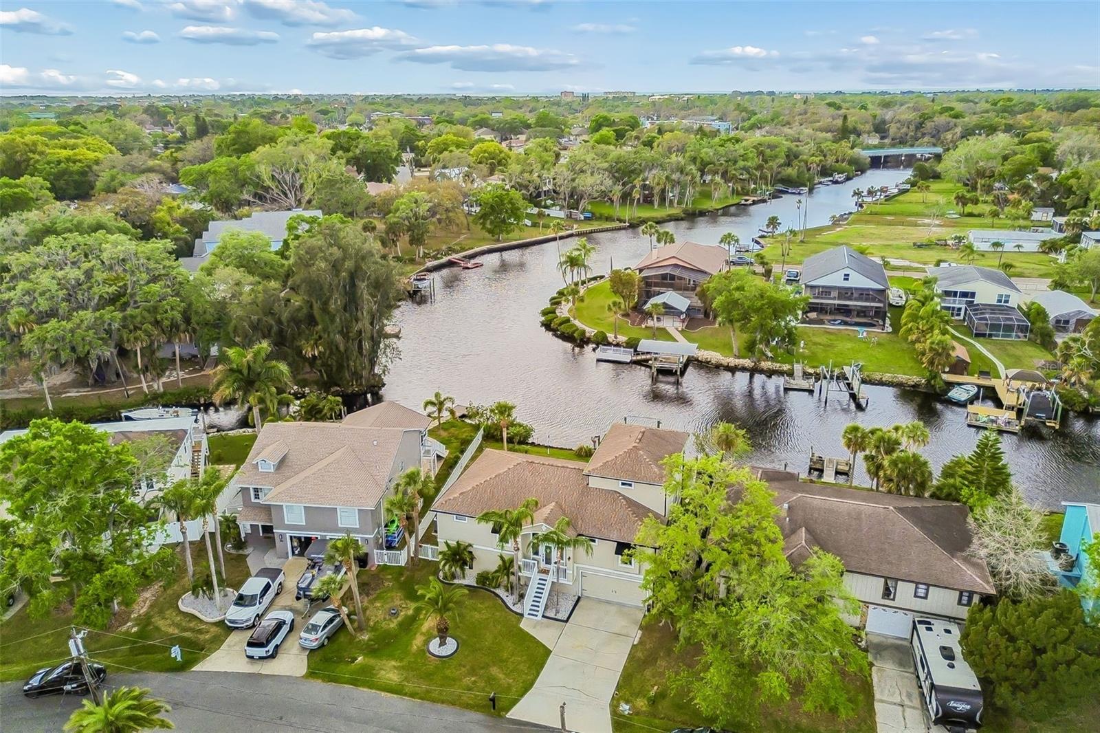 TROPIC SHORES - Residential