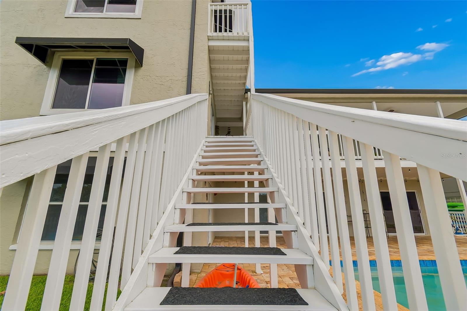 TROPIC SHORES - Residential