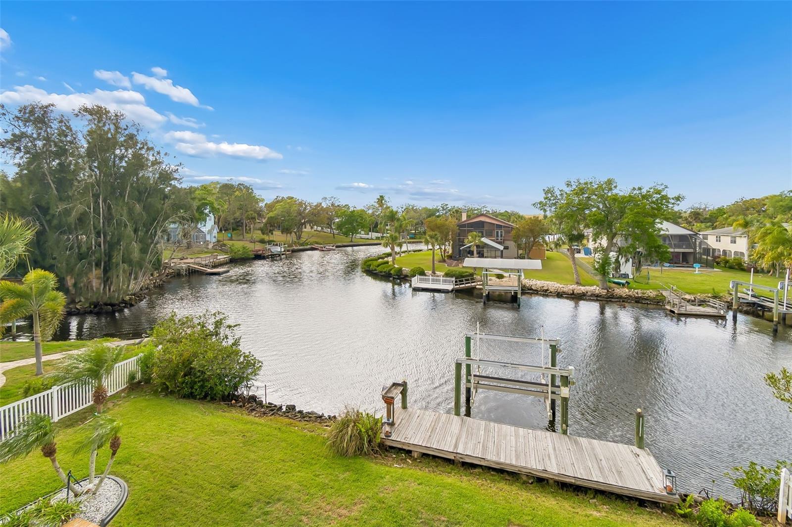 TROPIC SHORES - Residential