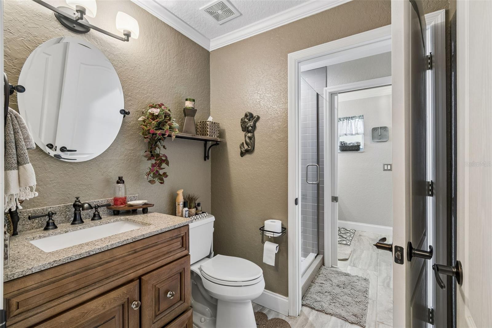 TROPIC SHORES - Residential