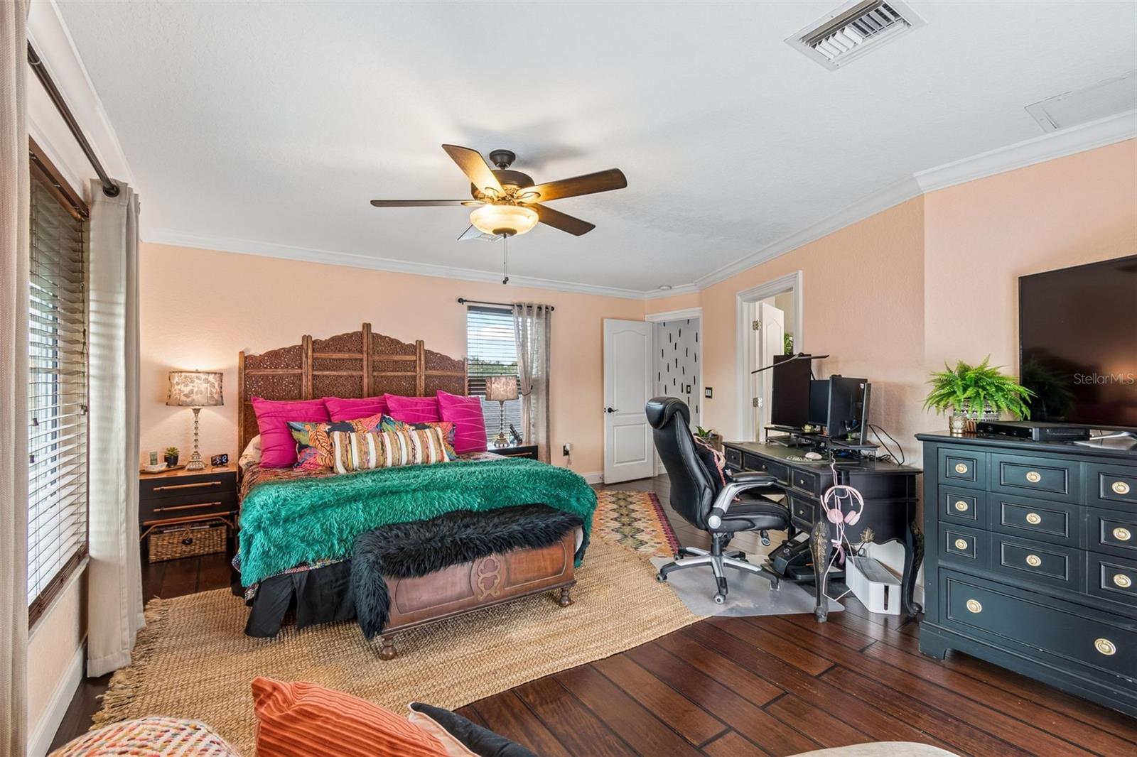 TROPIC SHORES - Residential