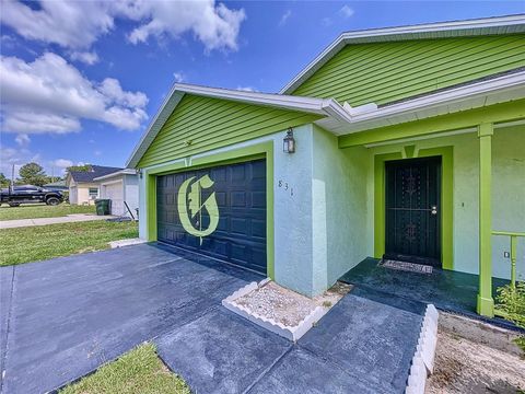 A home in LAKELAND