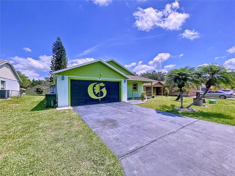 A home in LAKELAND